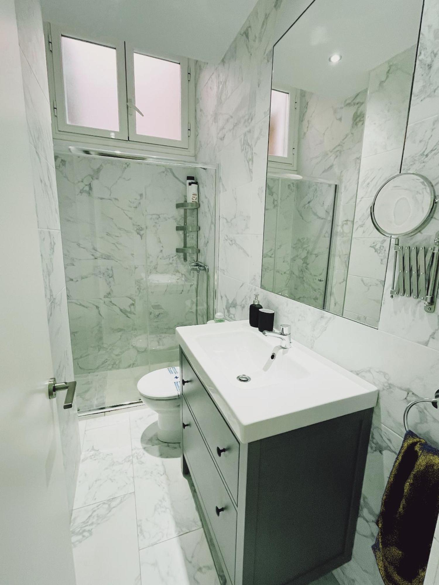 Dplace To Be - Amazing Apartments In Historic Center Madrid Habitación foto