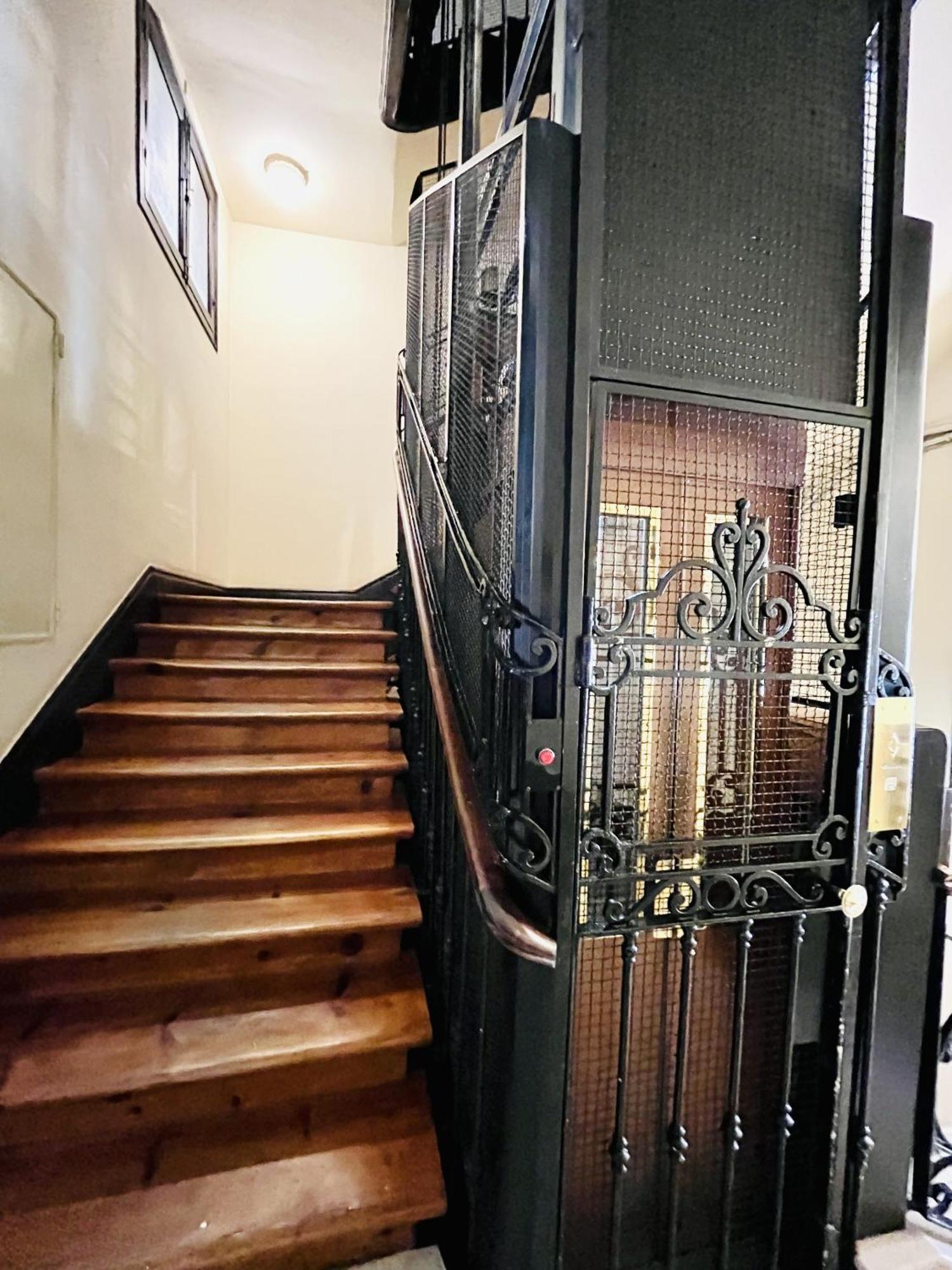 Dplace To Be - Amazing Apartments In Historic Center Madrid Exterior foto