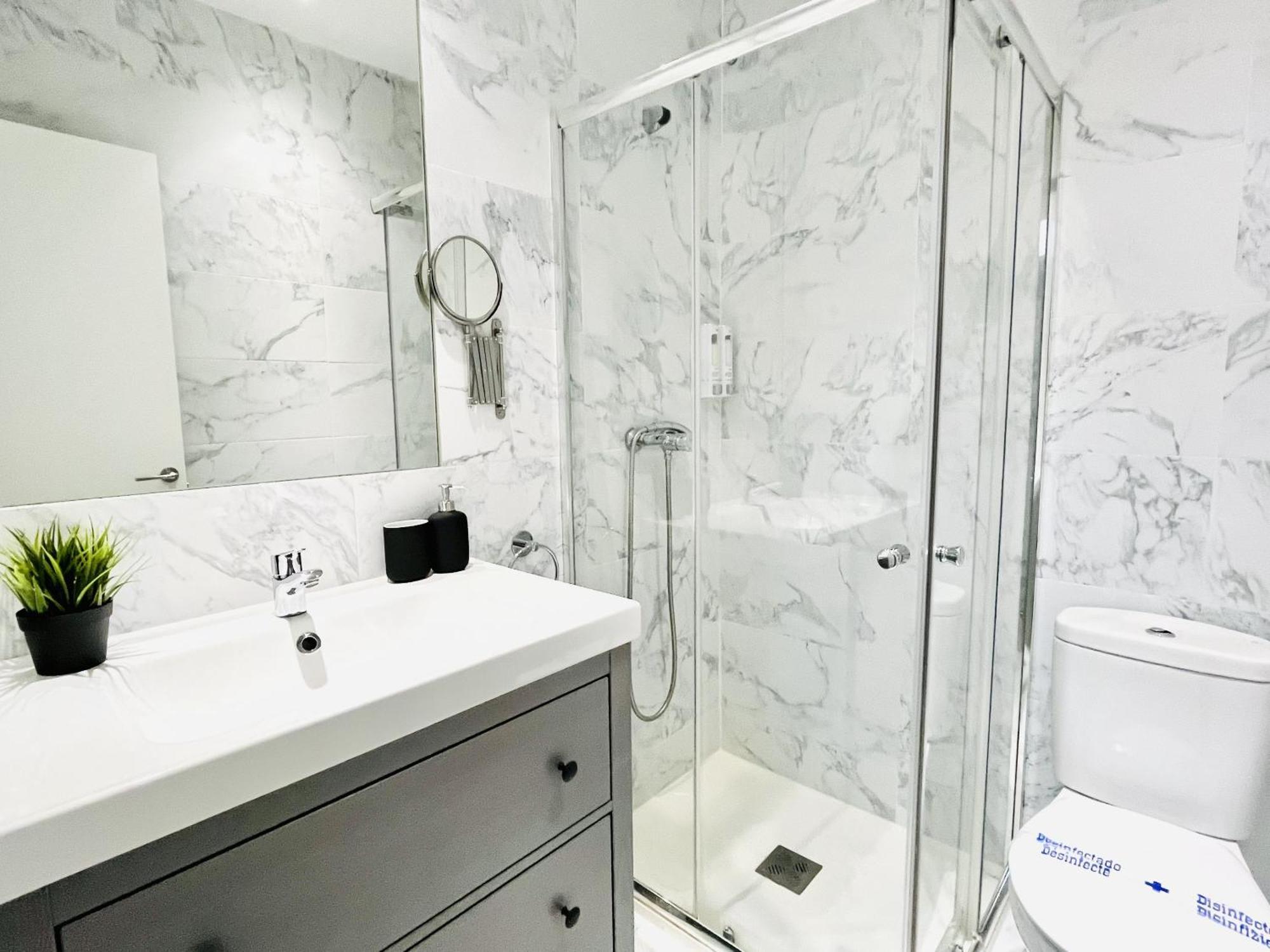 Dplace To Be - Amazing Apartments In Historic Center Madrid Habitación foto